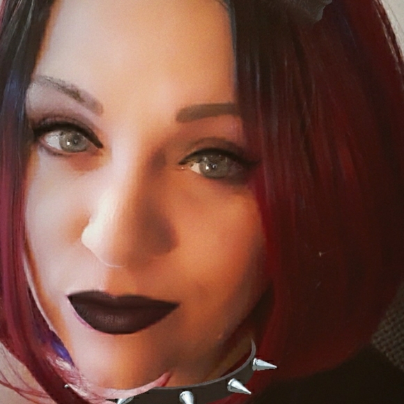 New stuff coming soon!! Woman's, Children's, shoes, home goods, skincare etc. - Picture 4 of 12